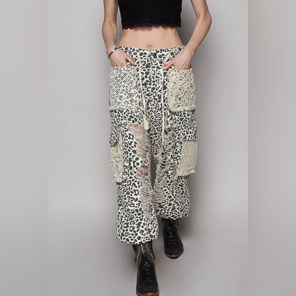 POL Leopard Print Wide Leg Pants with Cream Accents Size L - Picture 4 of 7